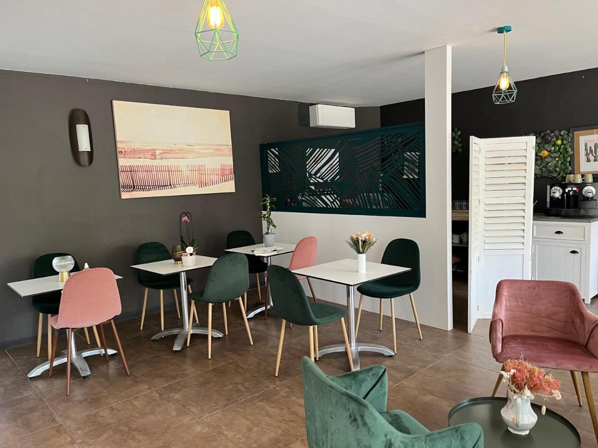 Le Synaya Hotell Sanary-sur-Mer Exteriör bild