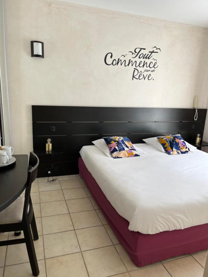 Le Synaya Hotell Sanary-sur-Mer Exteriör bild