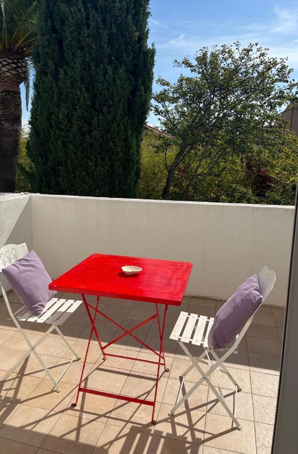 Le Synaya Hotell Sanary-sur-Mer Exteriör bild