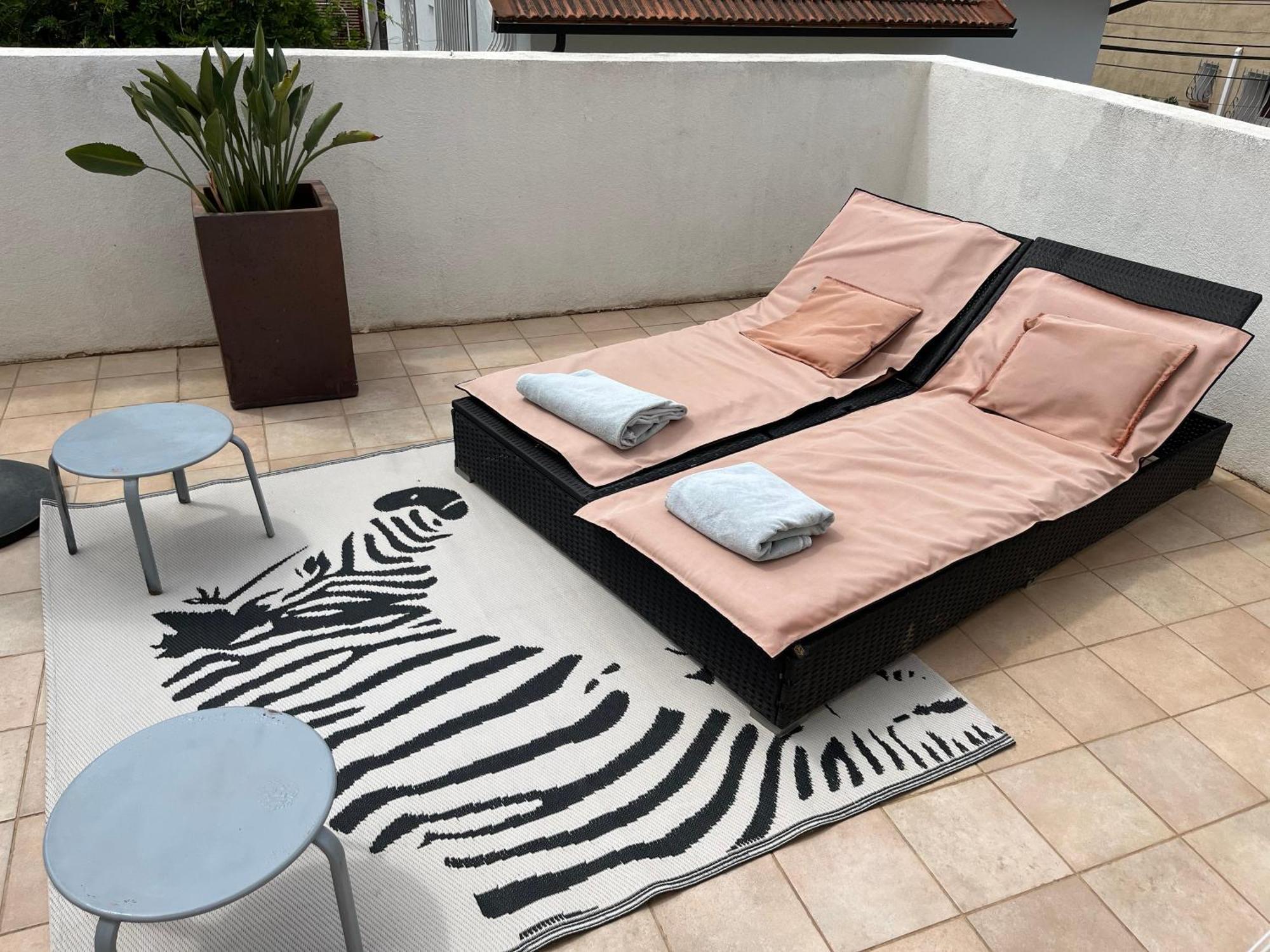 Le Synaya Hotell Sanary-sur-Mer Exteriör bild