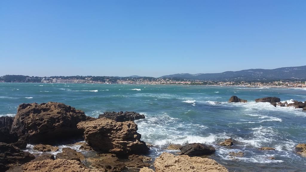 Le Synaya Hotell Sanary-sur-Mer Exteriör bild