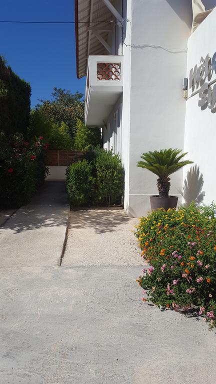 Le Synaya Hotell Sanary-sur-Mer Exteriör bild