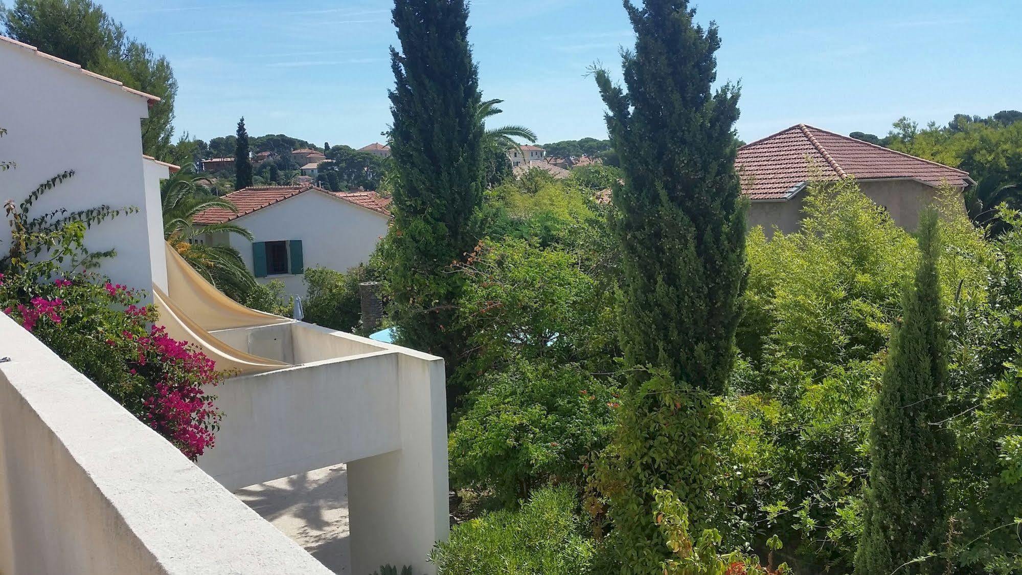 Le Synaya Hotell Sanary-sur-Mer Exteriör bild