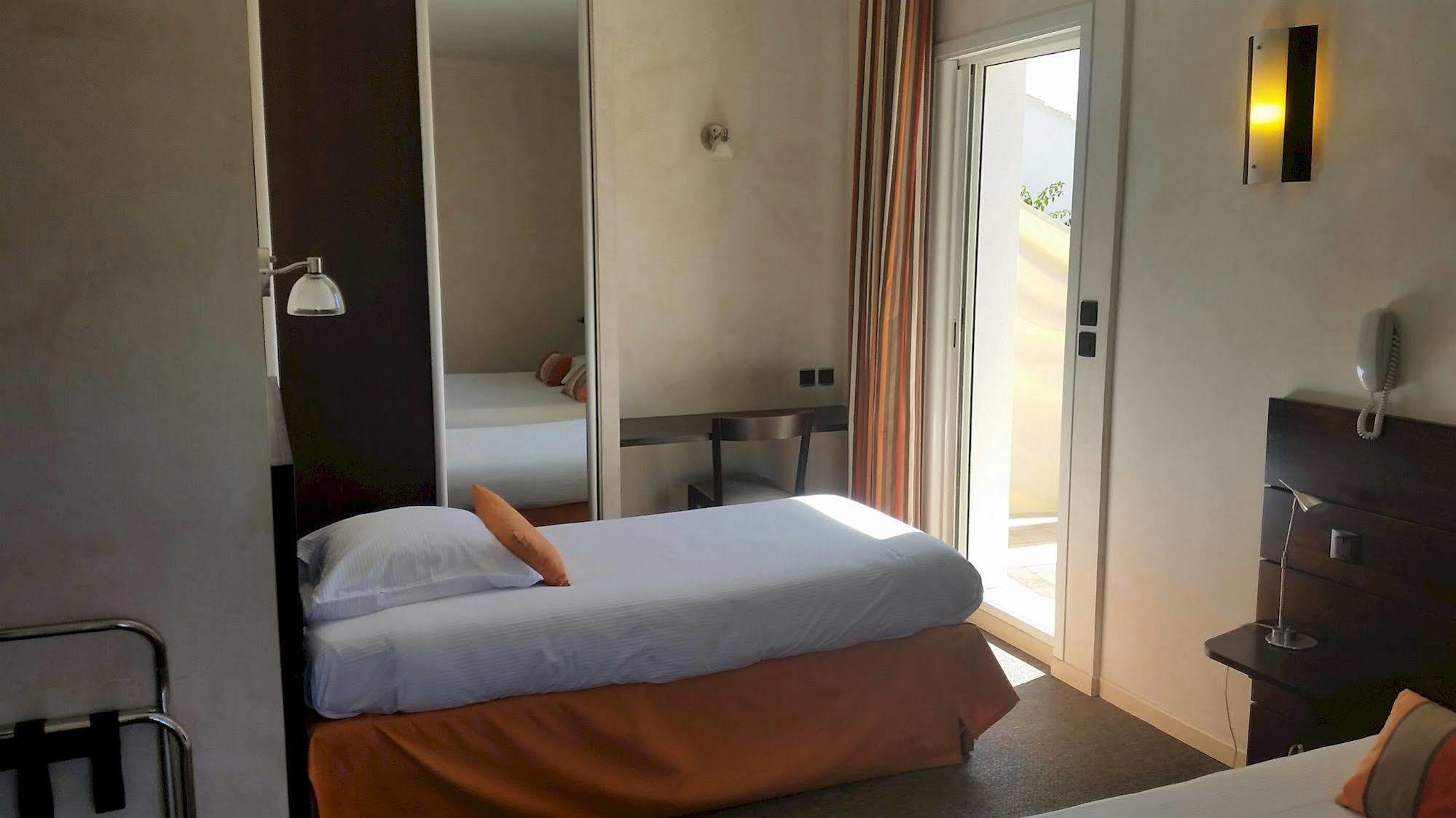 Le Synaya Hotell Sanary-sur-Mer Exteriör bild