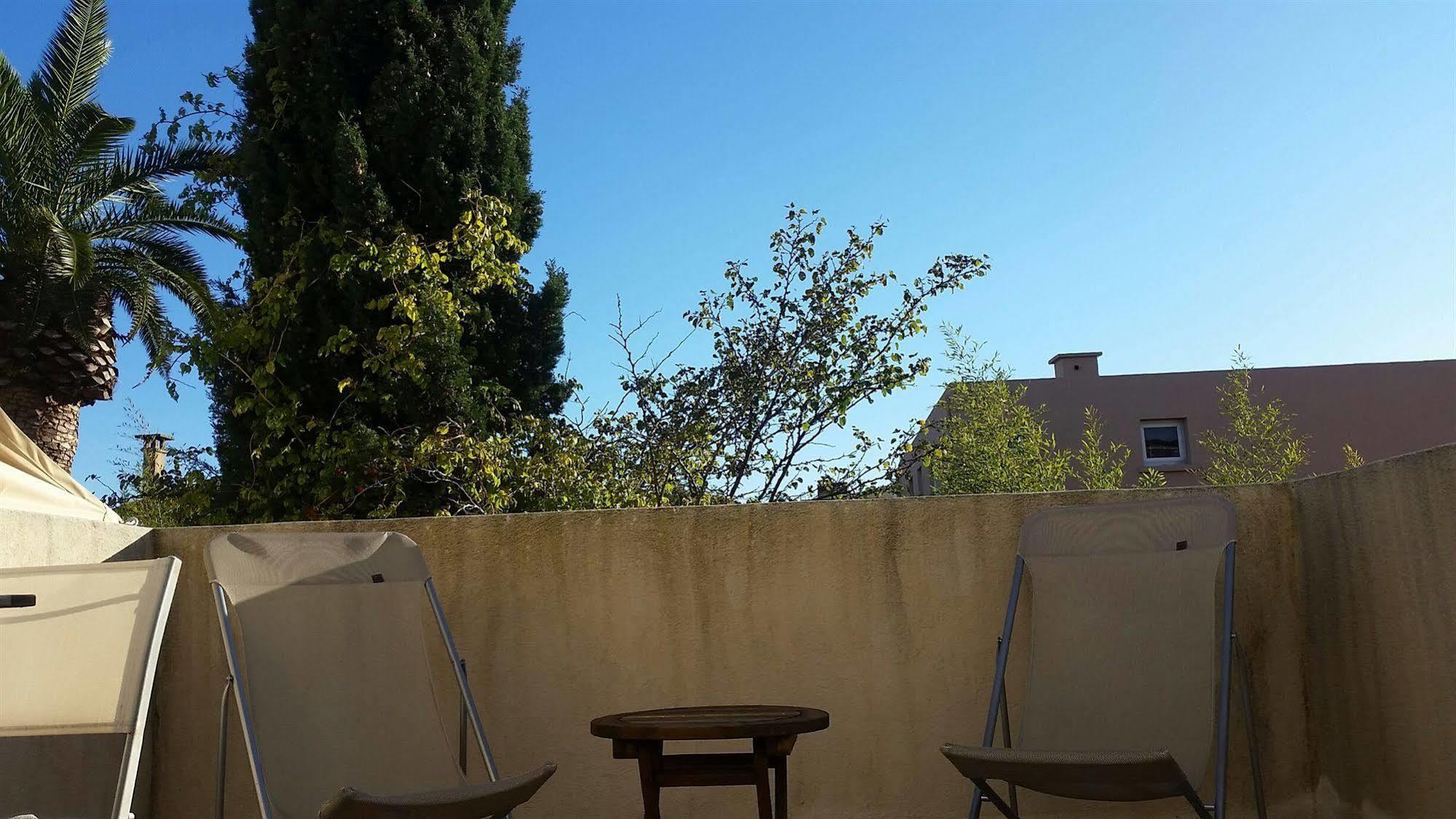 Le Synaya Hotell Sanary-sur-Mer Exteriör bild